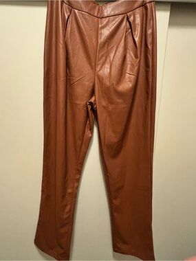 NWT Blue Blush Brown straight-leg faux leather pants. Size M